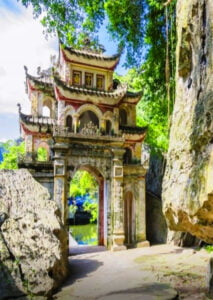 Bich dong pagoda
