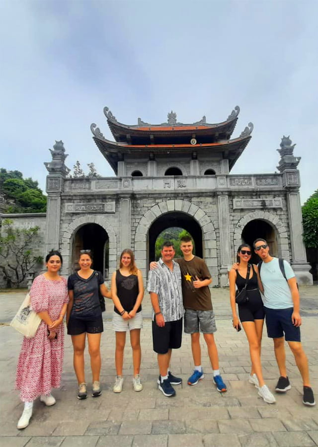 HOA LU & TAM COC DAY TOUR